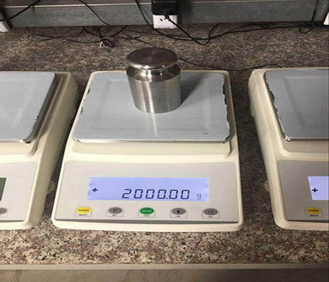 バランスの重量を量る電子精密