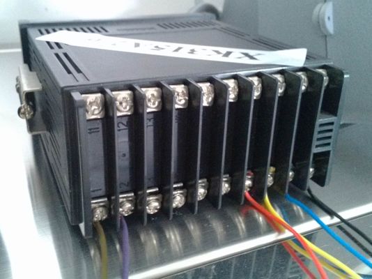 LED表示が付いている高精度のデジタル スケールの表示器